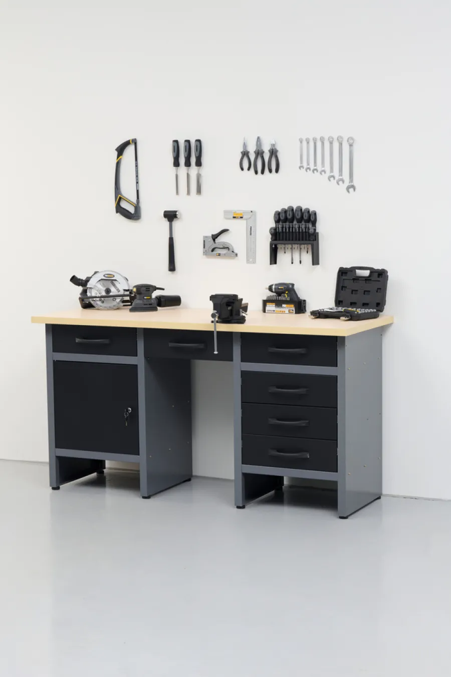 Arbeidsbord & Reoler^ Arbeidsbenk med skap/skuffer 160 x 60 x 85 cm