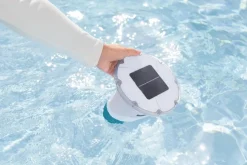 Bassengtilbehør & Pleie^Bestway Solarglow LED kjemikaliedispenser