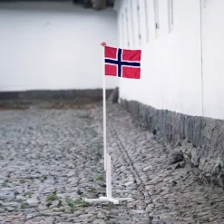 Flagg & Tilbehør Til Flaggstang^ Flaggstang med norsk flagg 1,6 meter