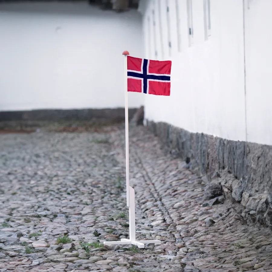 Flagg & Tilbehør Til Flaggstang^ Flaggstang med norsk flagg 1,6 meter