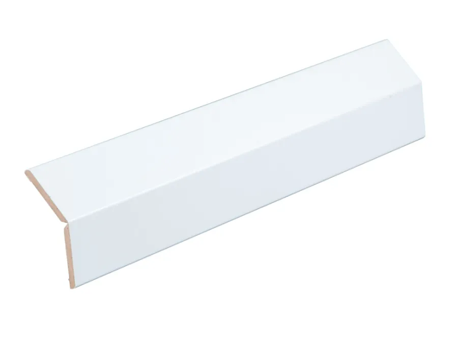 Lister^Rindalslist Flexilist 4x70x2400 mm med tape MDF Hvit folie NSC S 0502-Y (kan overmales)