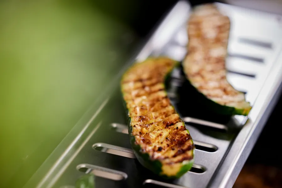 Gassgrill^Grillexpert Gassgrill med 4 brennere og bakbrenner – Svart