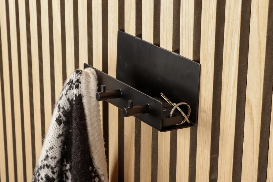 Akustikkpanel|Hyller^Home it Hylle m/knagger til akustikkpanel svart Matt svart