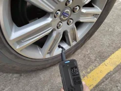 Kompressor|Biltilbehør^Autozone Kompressor akku 2000 mAh -