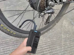 Kompressor|Biltilbehør^Autozone Kompressor akku 2000 mAh -