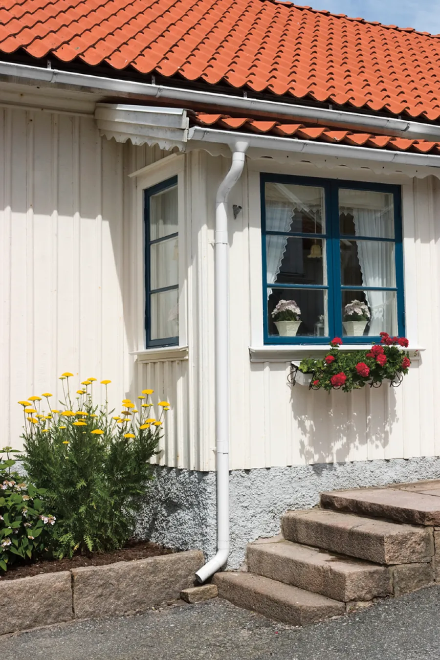 Takrenner^ Nedløpsrør 90 x 4000 mm Svart